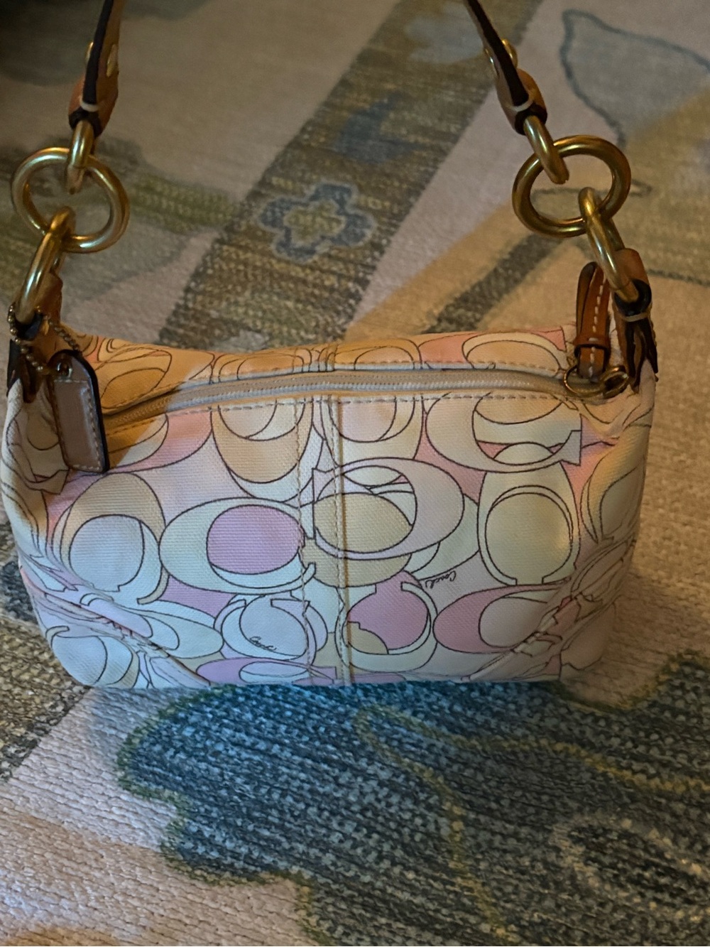vintage coach pink optic pouchette 
excellent used condition. Cross posted.